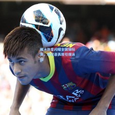 蝶泳新星闪耀全国锦标赛，破纪录表现引爆泳坛