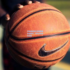 开拓者新星克林根脚踝受创离场，球队内线再添变数