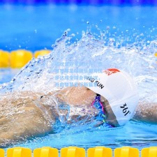 诺坎普迎来新伙伴，巴塞罗那足球俱乐部与优步达成全球合作协议，开启智慧出行新篇章