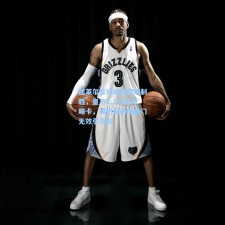 居莱尔首球维尼修斯制胜，皇马2-1力克马略卡，姆巴佩两度破门无效引争议