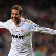 库里狂砍50分创赛季新高 勇士力克强敌延续连胜势头