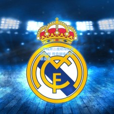 C罗梅开二度助球队逆转胜利 传奇继续书写新篇章